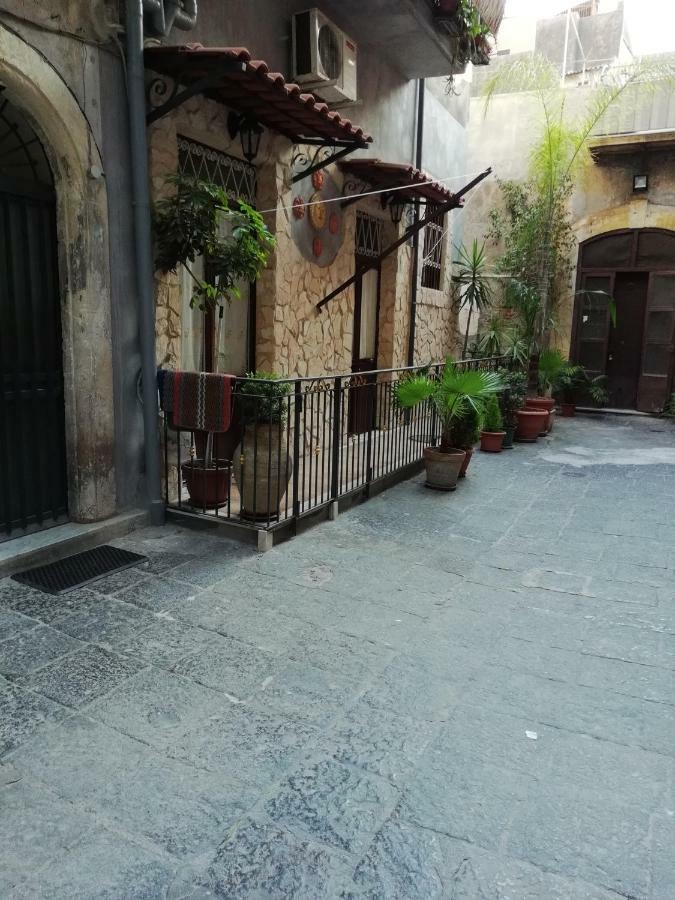 Home&Sharm Reitani คาตาเนีย ภายนอก รูปภาพ